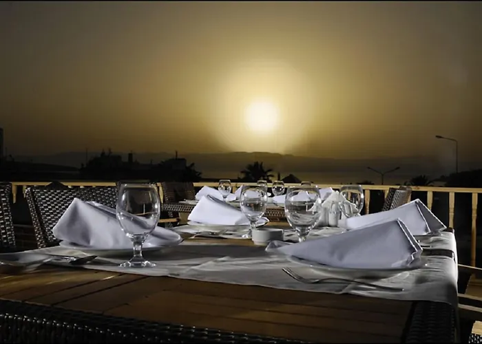 Cesme Kanuni Kervansaray Historical Hotel